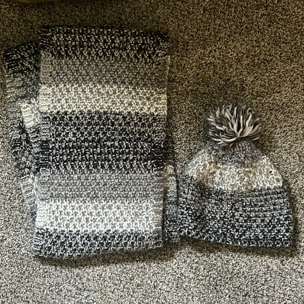 Scarf & hat set